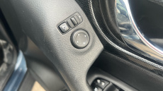 Nissan X-Trail 1.6 dCi Tekna 5dr Diesel Station Wagon